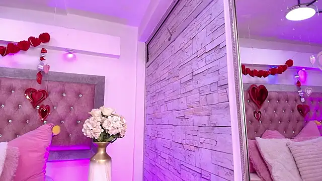 Snapshot of Tayzon_Foxxx chatting on February 20, 2026, 12:49 pm Tayzon Foxxx online show from February 20, 2026, 12:49 pm