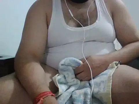 Snapshot of ARYANAVAILABLE chatting on November 14, 2025, 9:13 pm ARYANAVAILABLE online show from November 14, 2025, 9:13 pm