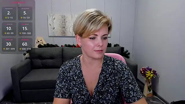 Julia Wilsone online show from January 8, 2025, 4:11 pm