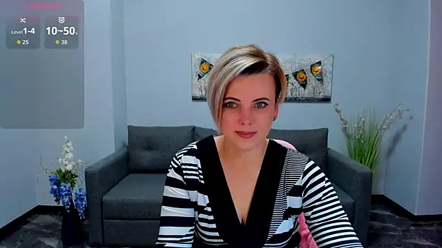 Julia Wilsone online show from November 2, 2025, 6:38 am