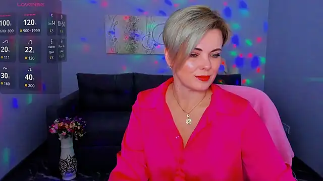 Julia Wilsone online show from December 5, 2025, 12:58 pm