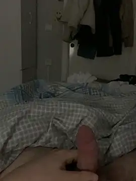 Erenn34 online show from April 4, 2026, 10:51 pm