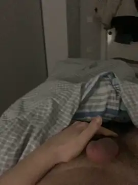 Erenn34 online show from April 7, 2026, 10:09 pm