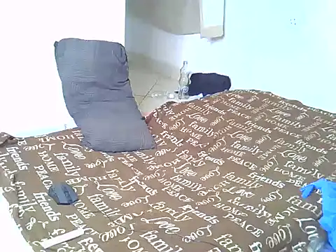 Snapshot of ebonyangie chatting on January 13, 2026, 6:24 pm ebonyangie online show from January 13, 2026, 6:24 pm