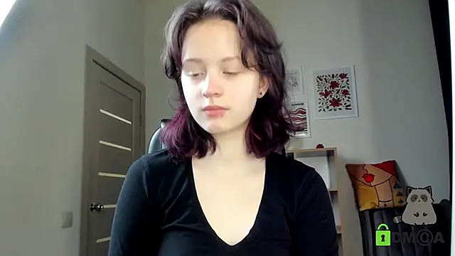 Alina Mills online show from December 15, 2025, 8:07 am