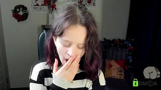 Snapshot of Alina_Mills chatting on December 21, 2025, 8:43 am Alina Mills online show from December 21, 2025, 8:43 am