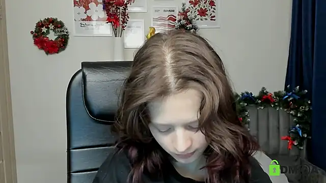 Snapshot of Alina_Mills chatting on January 8, 2026, 7:54 am Alina Mills online show from January 8, 2026, 7:54 am