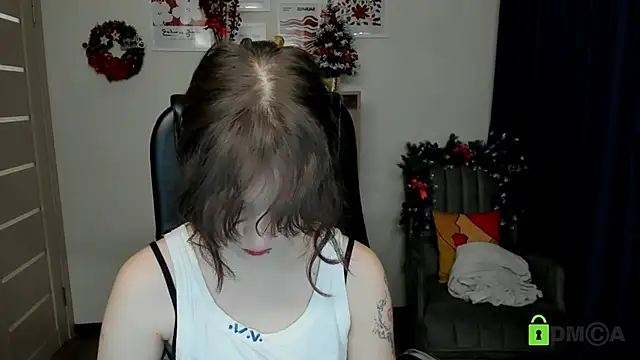 Snapshot of Alina_Mills chatting on January 9, 2026, 8:06 am Alina Mills online show from January 9, 2026, 8:06 am