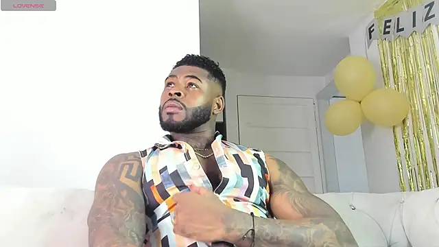 Snapshot of Makonneen chatting on May 27, 2026, 10:40 pm Makonneen online show from May 27, 2026, 10:40 pm