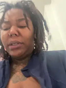 Goddess Nafeesha online show from April 4, 2026, 1:08 pm