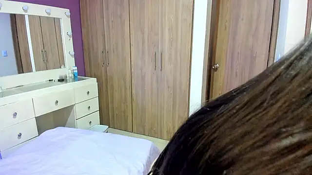 Medelynevans1 online show from November 14, 2025, 10:07 pm