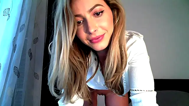 Snapshot of NisaXo chatting on December 18, 2024, 9:58 am NisaXo online show from December 18, 2024, 9:58 am