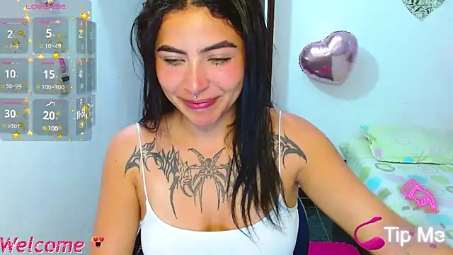 Snapshot of _luna_torres chatting on December 12, 2024, 12:05 am luna torres online show from December 12, 2024, 12:05 am