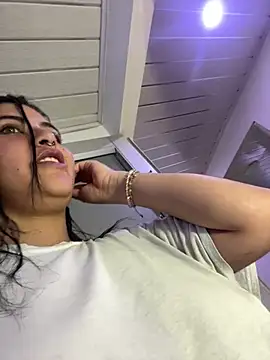  luna torres online show from March 5, 2026, 12:34 pm