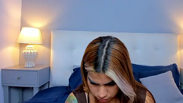 SaraaJhonsonn online show from November 1, 2025, 5:48 pm