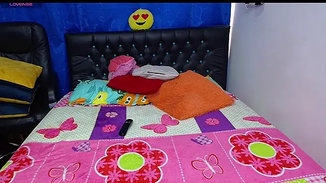 Melikasweetz online show from May 25, 2026, 5:41 pm