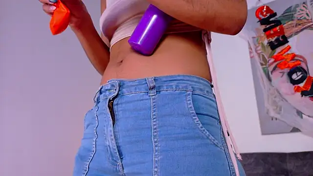 Snapshot of taty_miller chatting on October 31, 2025, 7:26 pm taty miller online show from October 31, 2025, 7:26 pm