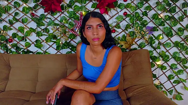 Snapshot of taty_miller chatting on November 30, 2025, 7:18 pm taty miller online show from November 30, 2025, 7:18 pm