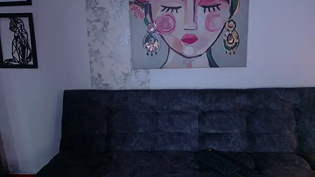 Snapshot of taty_miller chatting on May 29, 2026, 8:40 pm taty miller online show from May 29, 2026, 8:40 pm