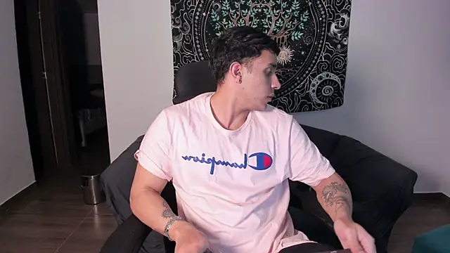 Snapshot of JayMarcos_ chatting on February 18, 2025, 4:37 am JayMarcos  online show from February 18, 2025, 4:37 am