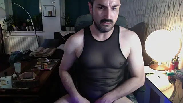 Snapshot of tomz0819 chatting on May 29, 2026, 8:18 pm tomz0819 online show from May 29, 2026, 8:18 pm