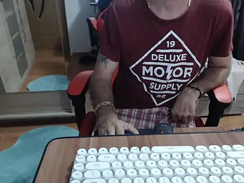 uncutguy01 online show from September 10, 2025, 5:40 am