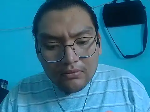Snapshot of daniel4444Cu chatting on May 13, 2026, 3:31 pm daniel4444Cu online show from May 13, 2026, 3:31 pm