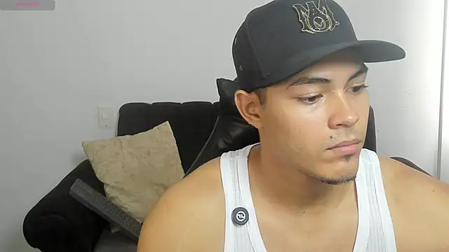 Snapshot of Iamdylan777 chatting on April 6, 2026, 4:52 pm Iamdylan777 online show from April 6, 2026, 4:52 pm