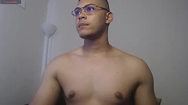 Snapshot of Iamdylan777 chatting on June 27, 2026, 3:50 pm Iamdylan777 online show from June 27, 2026, 3:50 pm