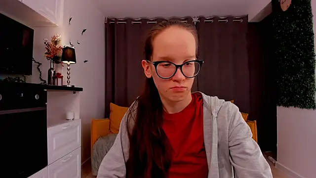 Snapshot of BettyBrowni chatting on February 16, 2025, 11:16 pm BettyBrowni online show from February 16, 2025, 11:16 pm