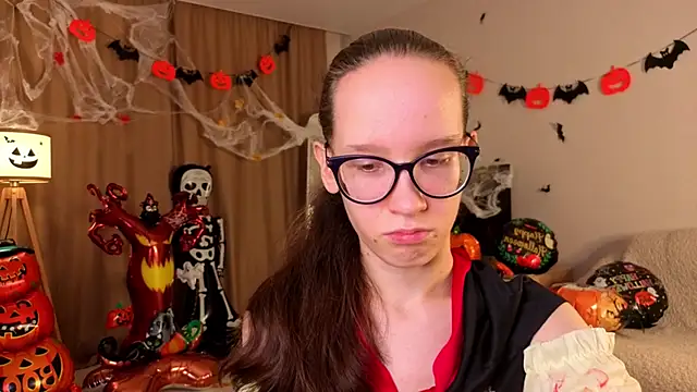 Snapshot of BettyBrowni chatting on October 31, 2025, 4:08 pm BettyBrowni online show from October 31, 2025, 4:08 pm