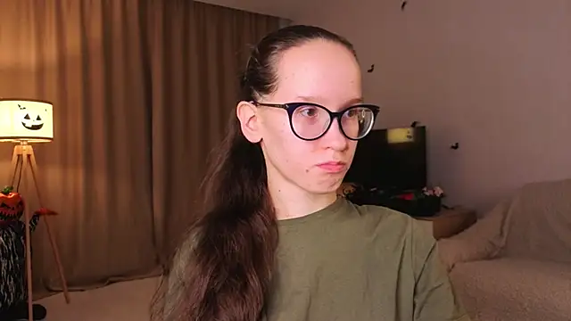 Snapshot of BettyBrowni chatting on November 10, 2025, 4:17 pm BettyBrowni online show from November 10, 2025, 4:17 pm