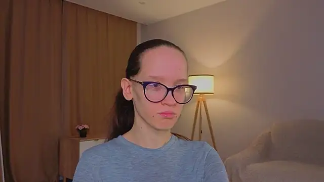 BettyBrowni online show from March 5, 2026, 4:03 pm