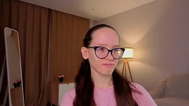 BettyBrowni online show from March 16, 2026, 4:11 pm