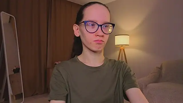 BettyBrowni online show from March 24, 2026, 4:12 pm