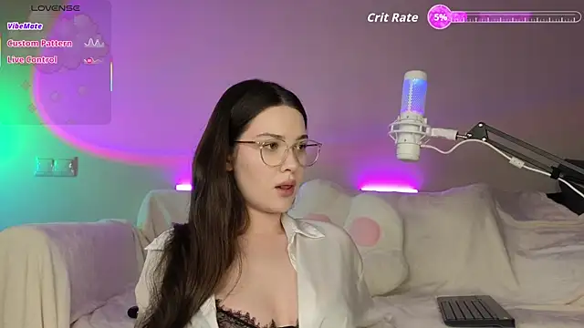 Snapshot of AokiAnna chatting on November 16, 2025, 10:32 am AokiAnna online show from November 16, 2025, 10:32 am