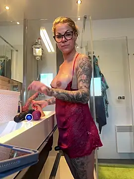 Tatjana Sue online show from December 30, 2024, 11:48 am