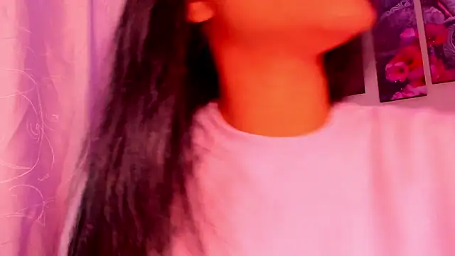 Snapshot of Alissarhys26 chatting on March 4, 2025, 9:22 pm Alissarhys26 online show from March 4, 2025, 9:22 pm