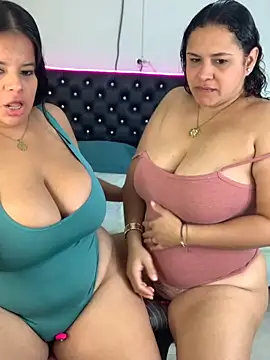 twocurvylatins online show from March 10, 2026, 12:43 pm