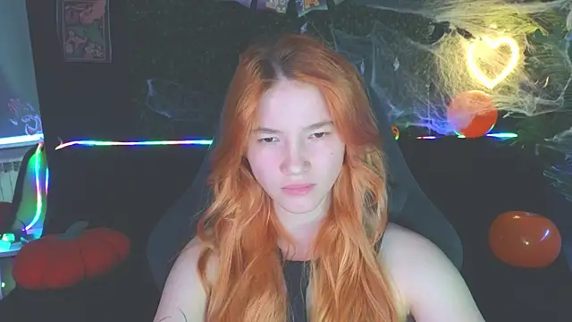 Snapshot of erikabrian chatting on October 28, 2025, 2:04 am erikabrian online show from October 28, 2025, 2:04 am