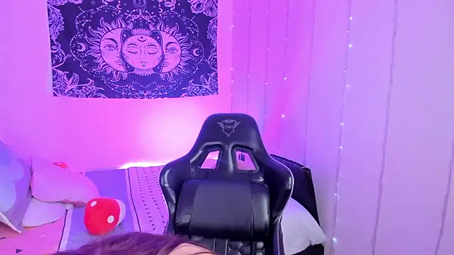 Fernanda   online show from February 5, 2025, 8:32 am