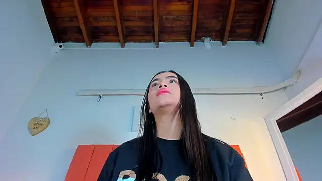 valen rose0 online show from November 19, 2025, 12:05 pm