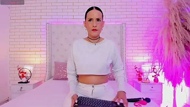 Coco Balenciaga  online show from March 11, 2026, 11:49 am