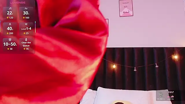 littleebluee online show from November 19, 2025, 2:55 am