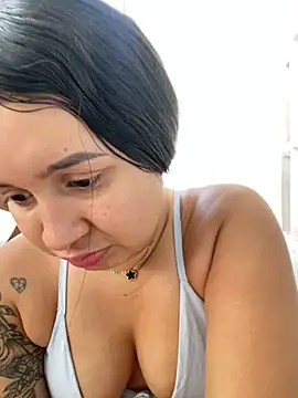 Pretty Isadora online show from January 8, 2025, 9:55 pm