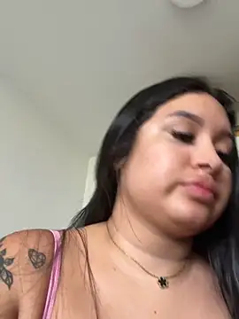 Pretty Isadora online show from December 13, 2025, 7:53 pm