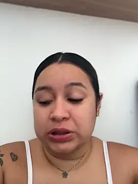 Snapshot of Pretty_Isadora chatting on May 20, 2026, 6:36 pm Pretty Isadora online show from May 20, 2026, 6:36 pm