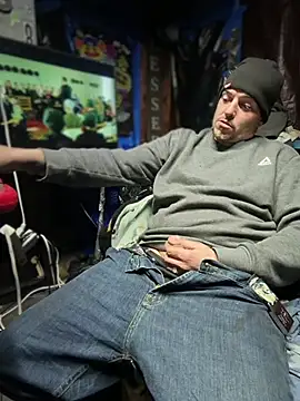 joeycbigcock online show from March 28, 2026, 2:55 am