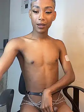 alejo cute online show from December 19, 2024, 4:57 pm