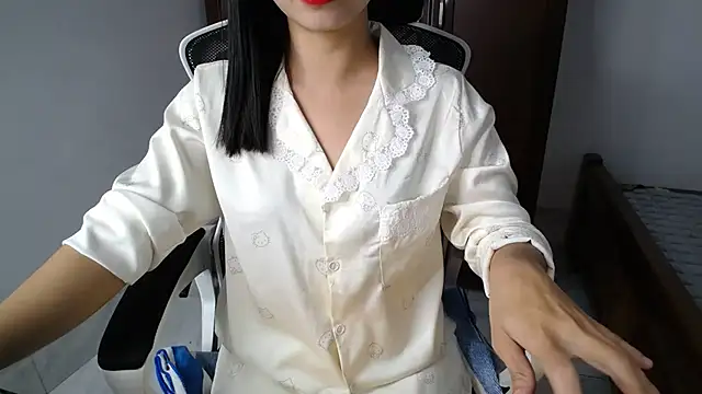 Lunobaby 204 online show from November 3, 2025, 1:51 am